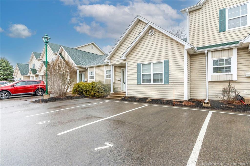 6-354 Amirault St, Dieppe, NB