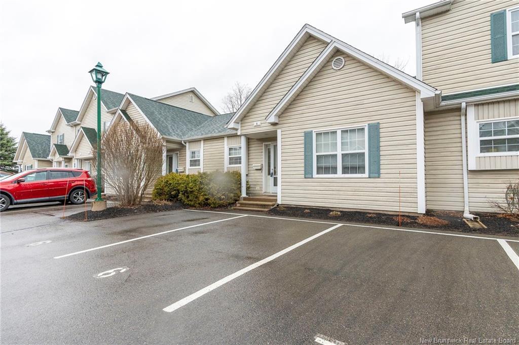 6-354 Amirault St, Dieppe, NB