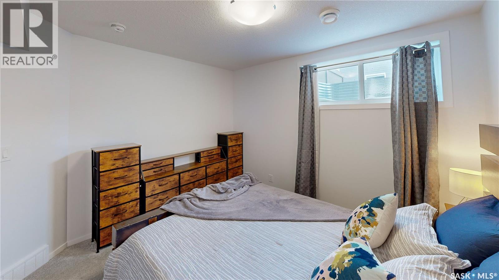 3100 Crosbie Crescent, Regina, SK - Indoor Photo Showing Bedroom