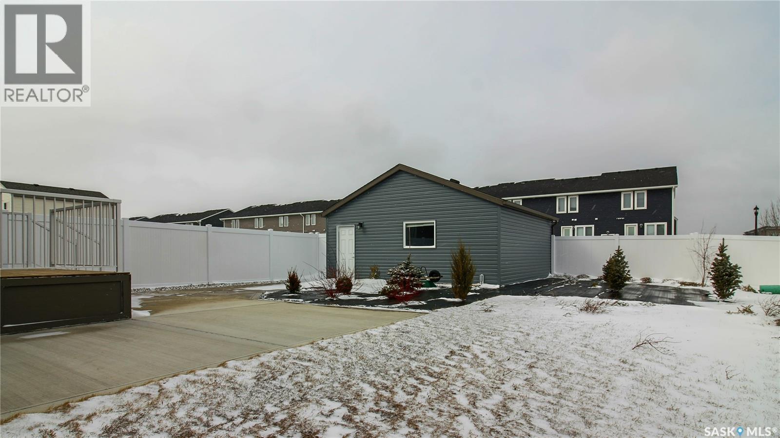 3100 Crosbie Crescent, Regina, SK - Outdoor