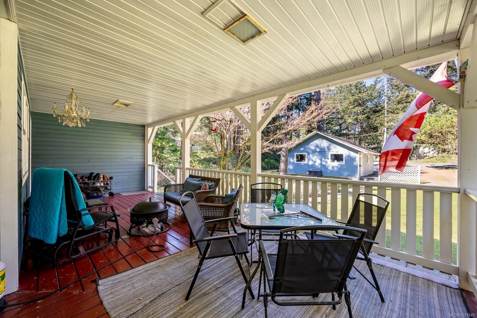 745 Lazo Rd, Comox, BC