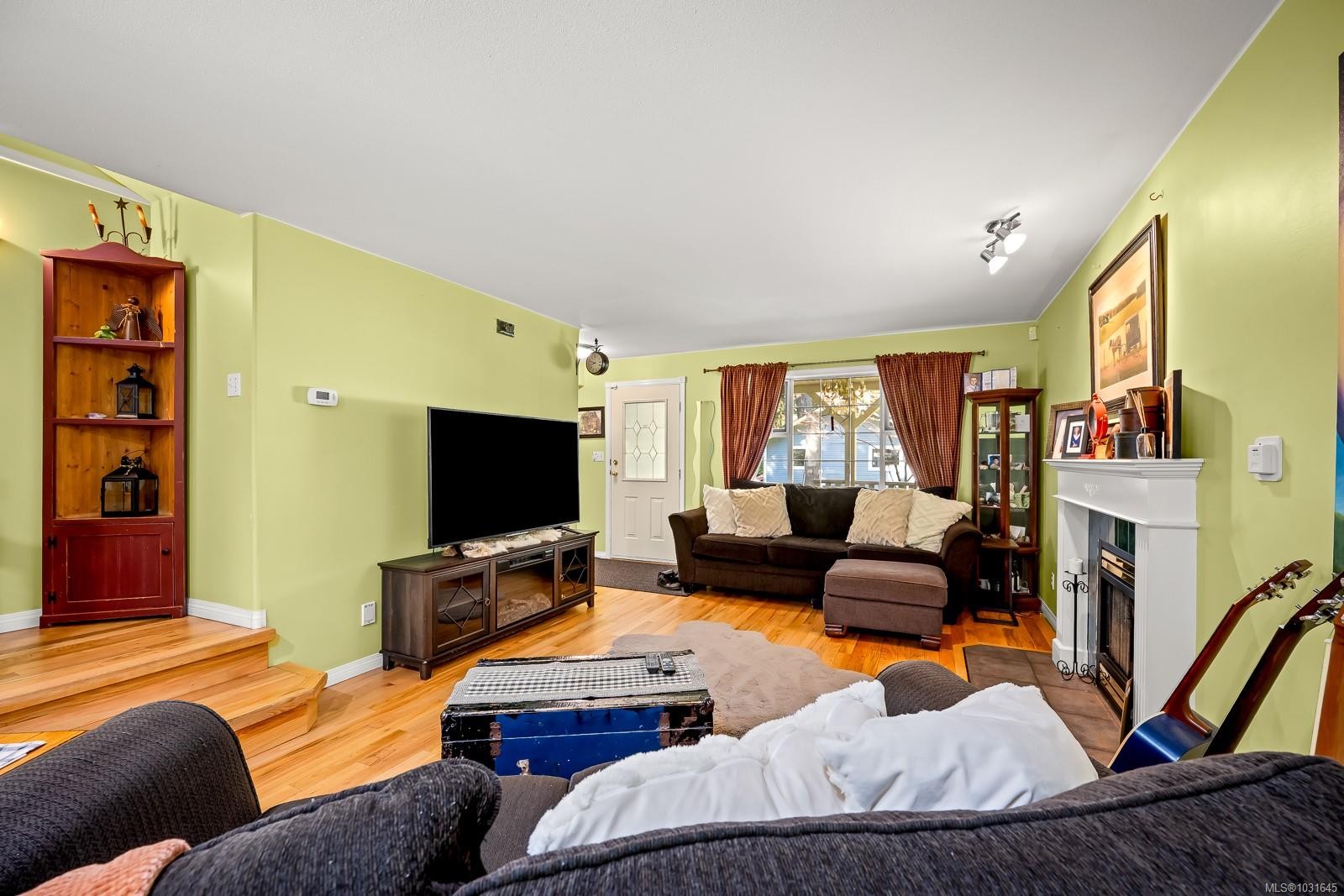 745 Lazo Rd, Comox, BC