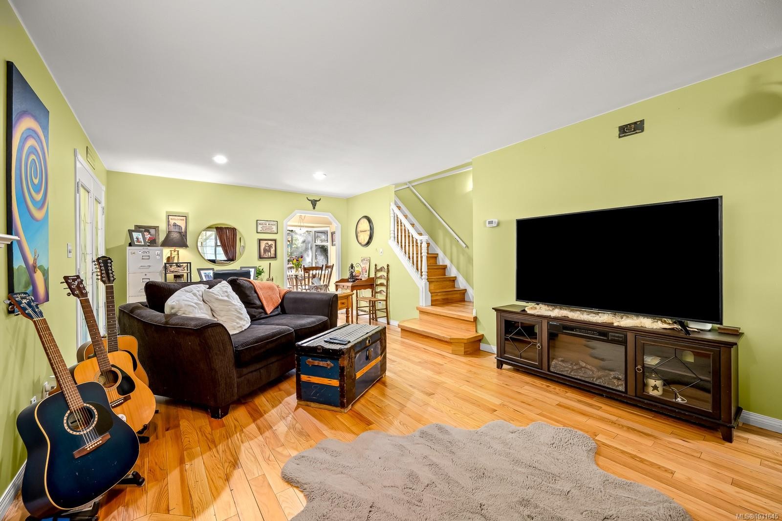 745 Lazo Rd, Comox, BC