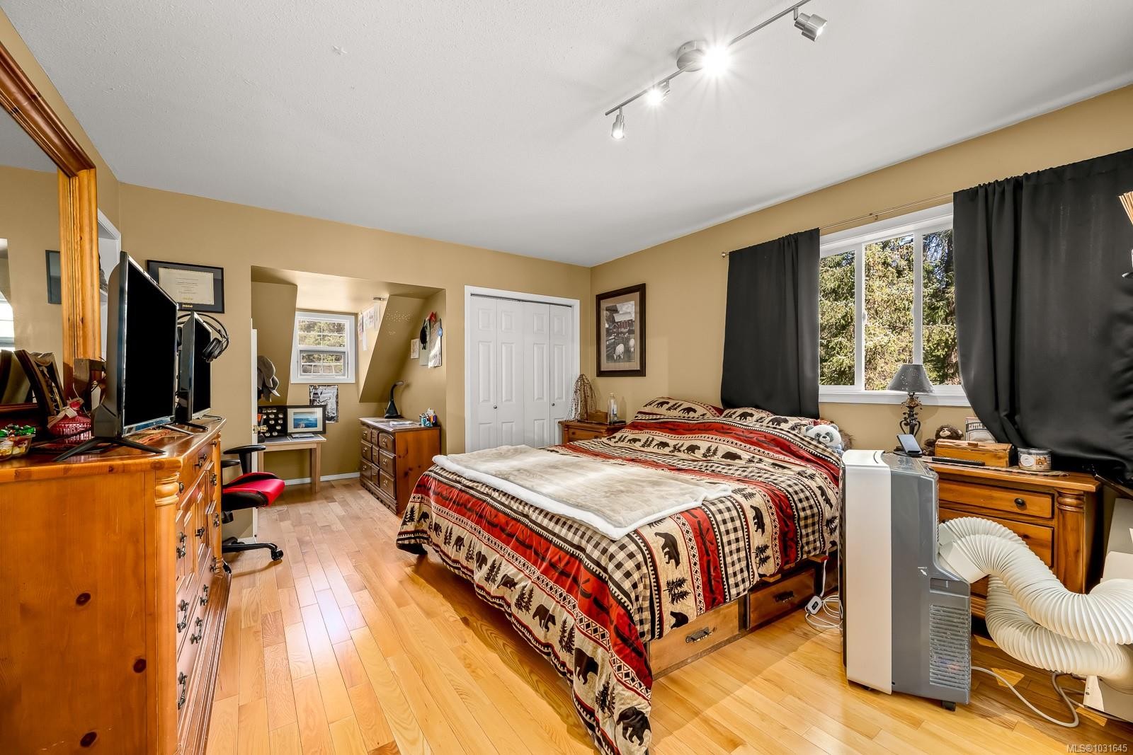 745 Lazo Rd, Comox, BC
