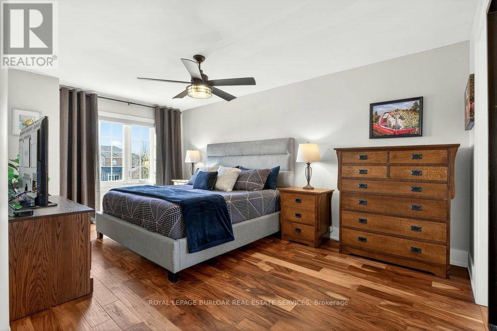 1078 Augustus Drive, Burlington, ON - Indoor Photo Showing Bedroom