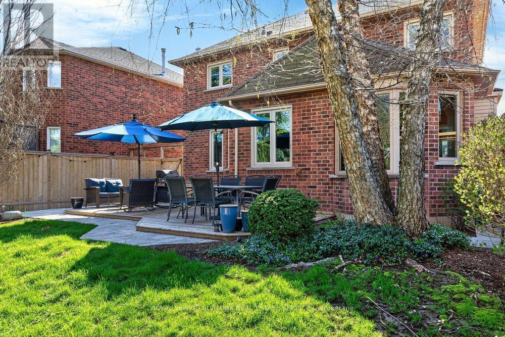 1078 Augustus Drive, Burlington, ON - Outdoor