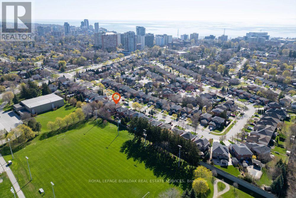 1078 Augustus Drive, Burlington, ON - Outdoor With View