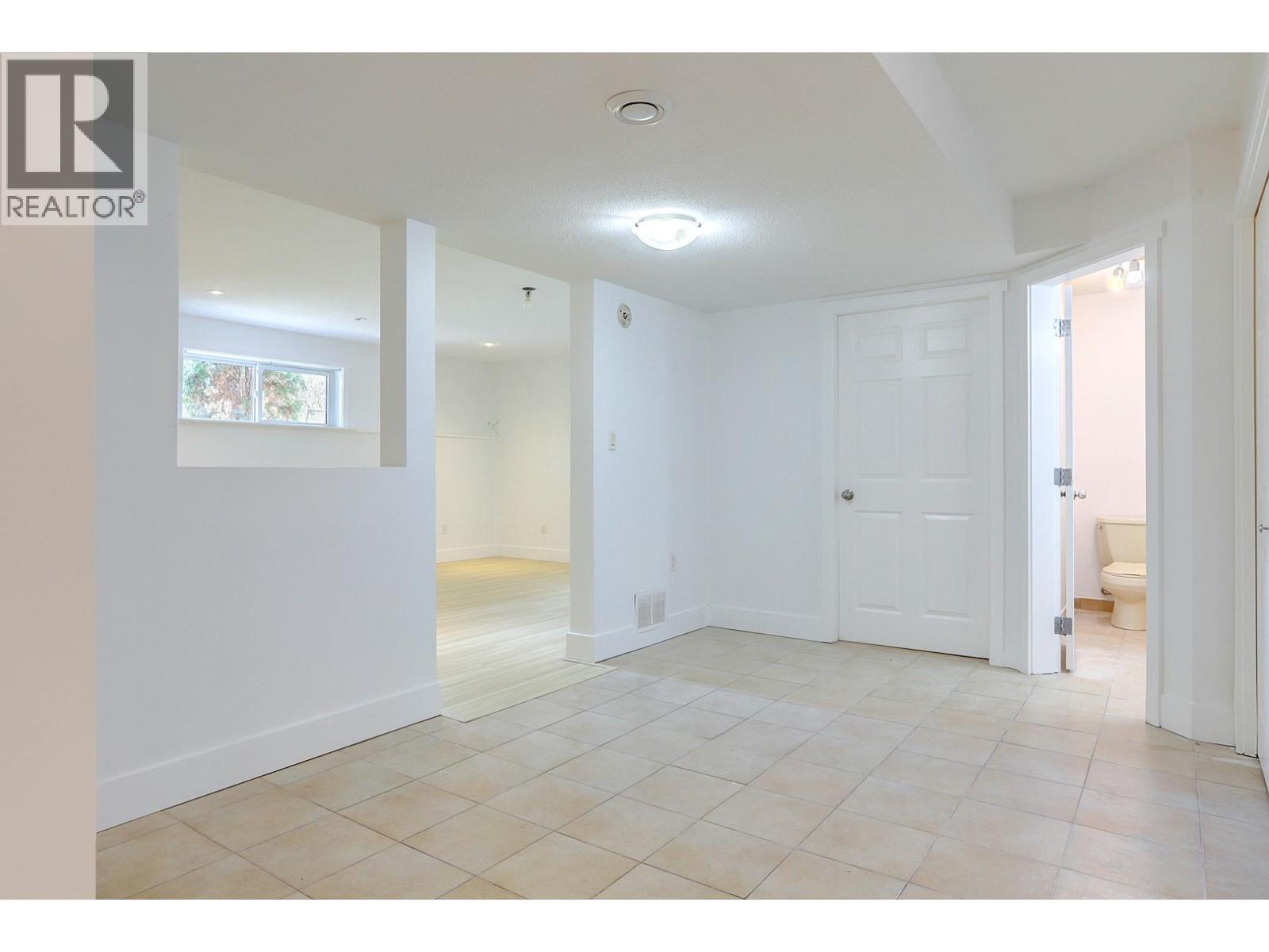 9811 Venables Drive, Vernon, BC - Indoor Photo Showing Other Room