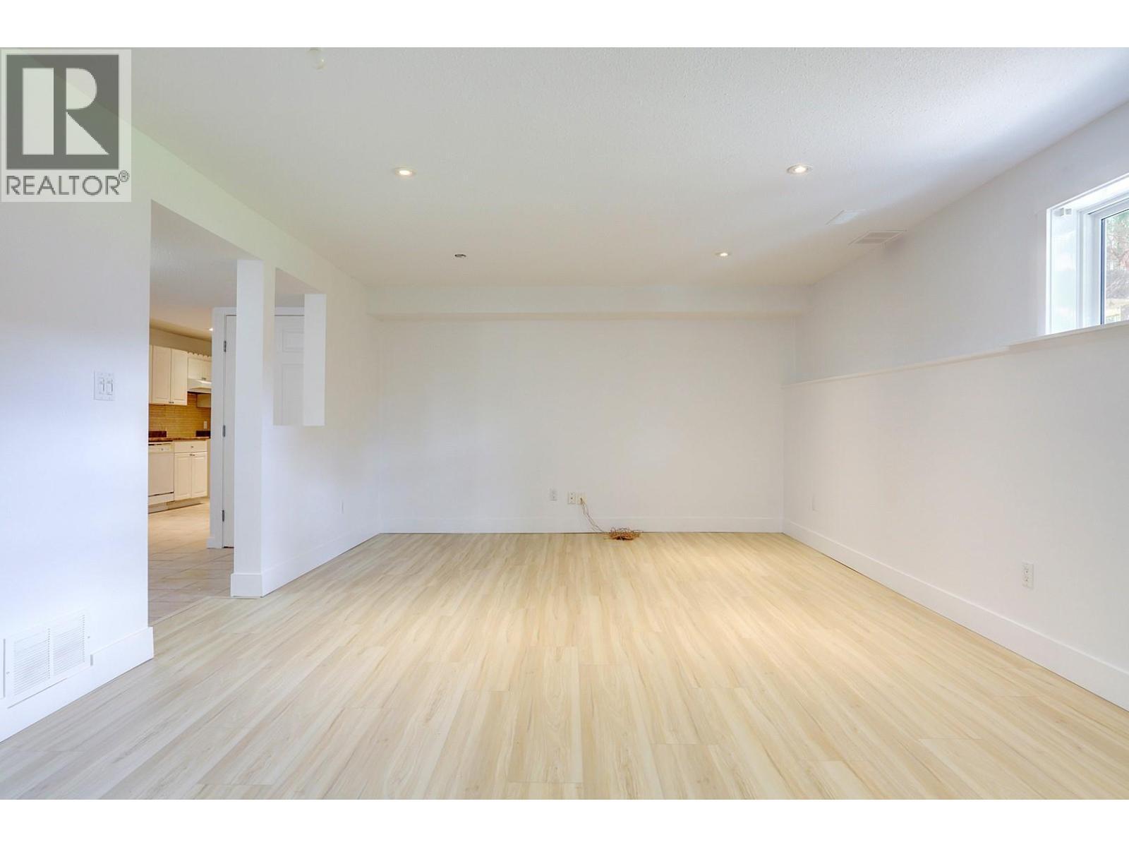 9811 Venables Drive, Vernon, BC - Indoor Photo Showing Other Room