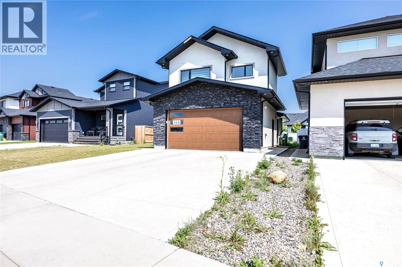 106 Kenaschuk Crescent, Saskatoon, SK - Outdoor With Facade