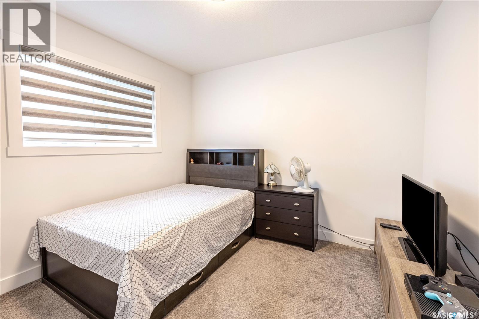 106 Kenaschuk Crescent, Saskatoon, SK - Indoor Photo Showing Bedroom