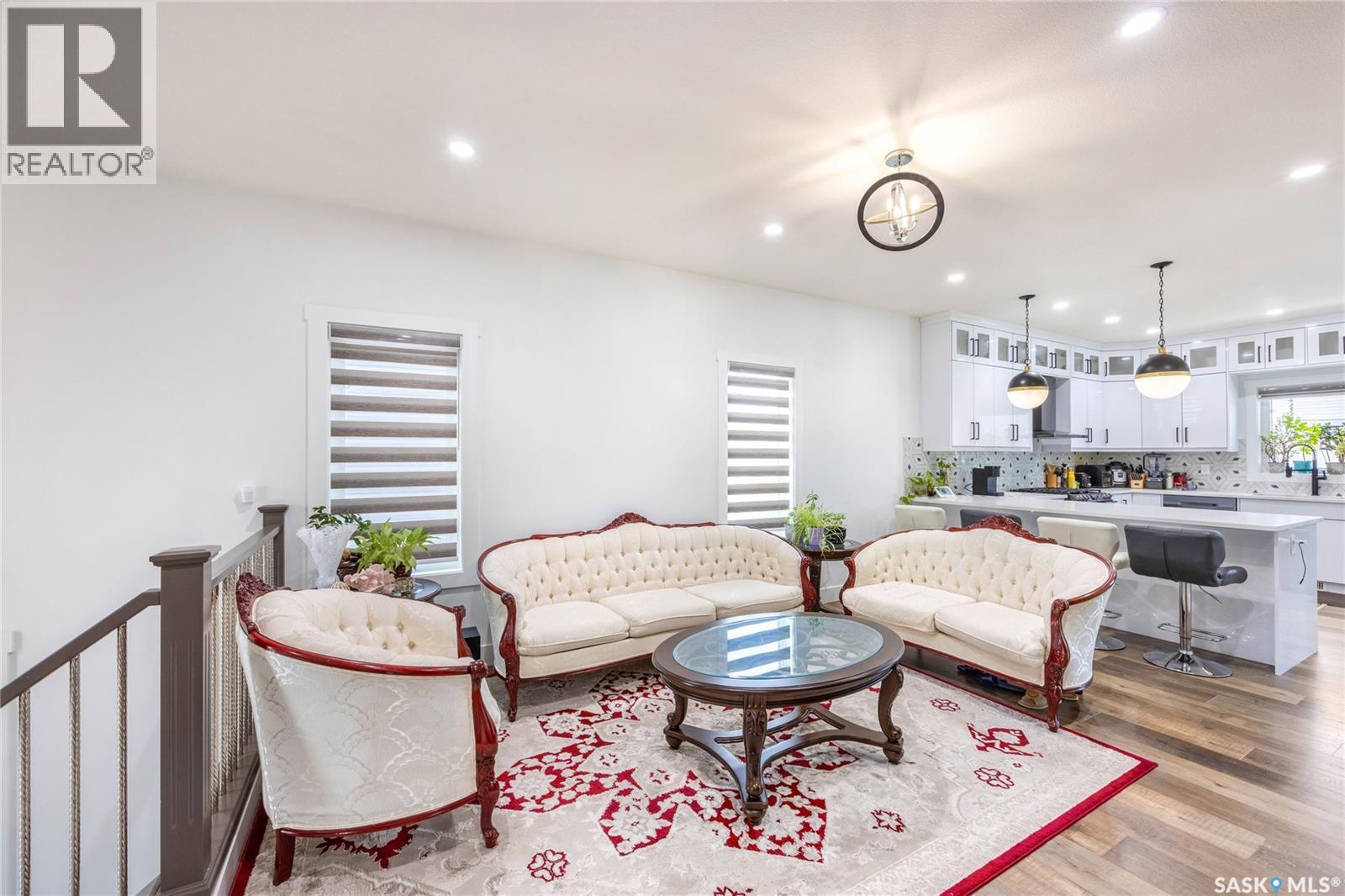 106 Kenaschuk Crescent, Saskatoon, SK - Indoor Photo Showing Living Room