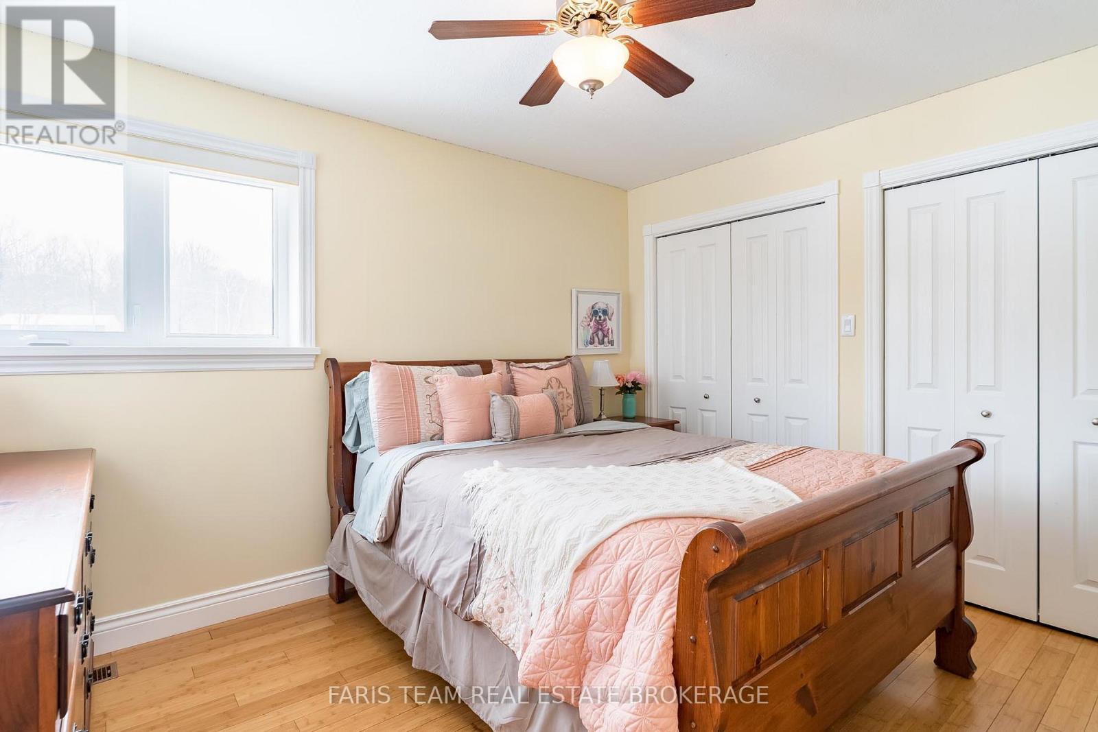 130 Concession 15 W, Tiny, ON - Indoor Photo Showing Bedroom