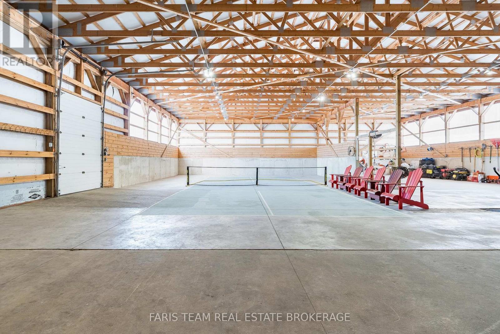 130 Concession 15 W, Tiny, ON - Photo Showing Garage