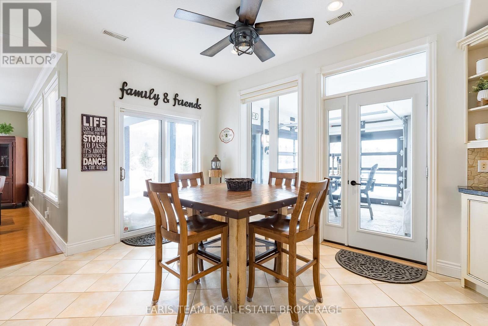 130 Concession 15 W, Tiny, ON - Indoor Photo Showing Dining Room