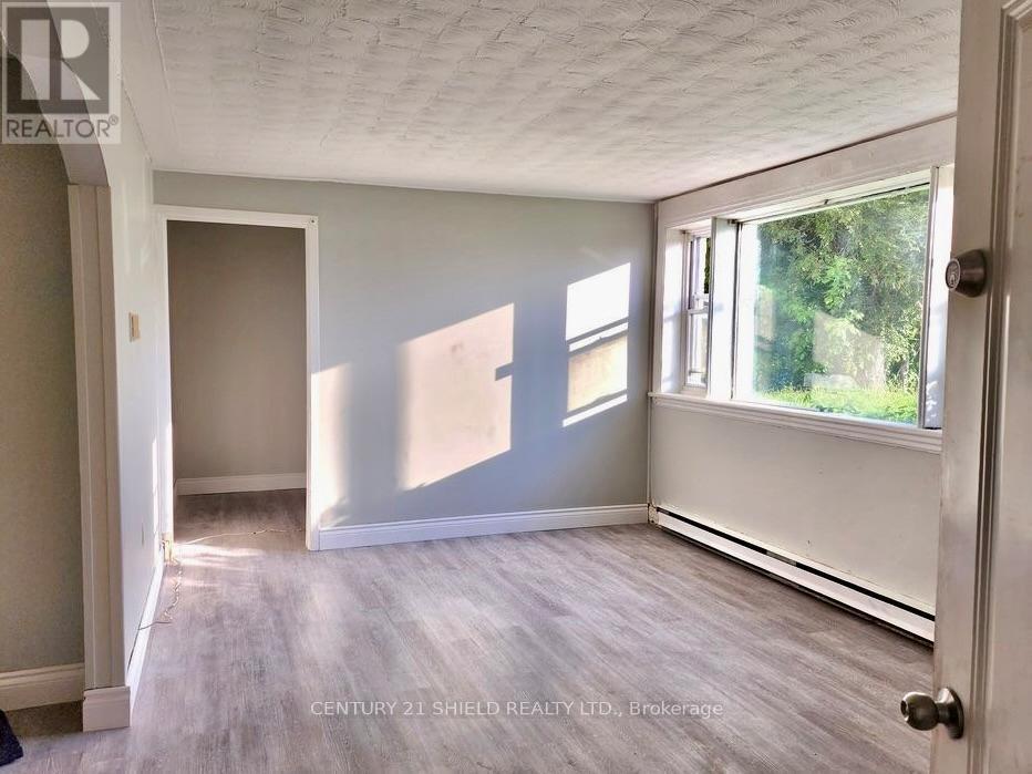 Unit 2 - Living room - 619 Ridley Avenue, Cornwall, ON - Indoor Photo Showing Other Room