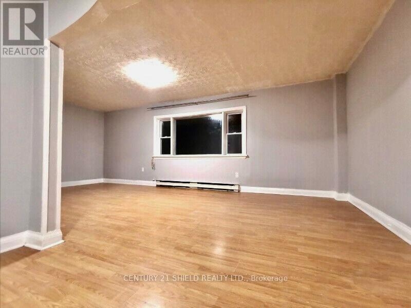 Unit 4 - Living room - 619 Ridley Avenue, Cornwall, ON - Indoor Photo Showing Other Room