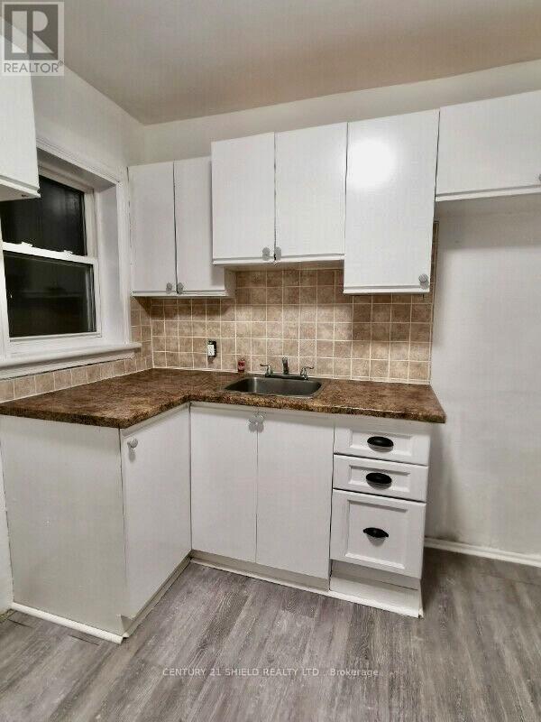 Unit 4 - Kitchen - 619 Ridley Avenue, Cornwall, ON - Indoor Photo Showing Kitchen