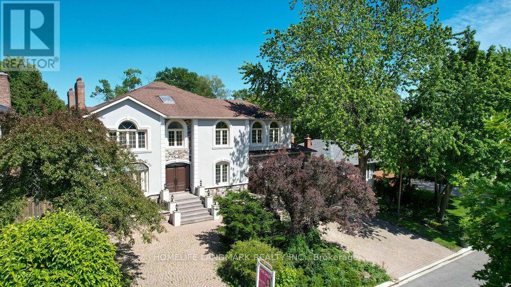 21 Kirkdale Crescent, Toronto, ON