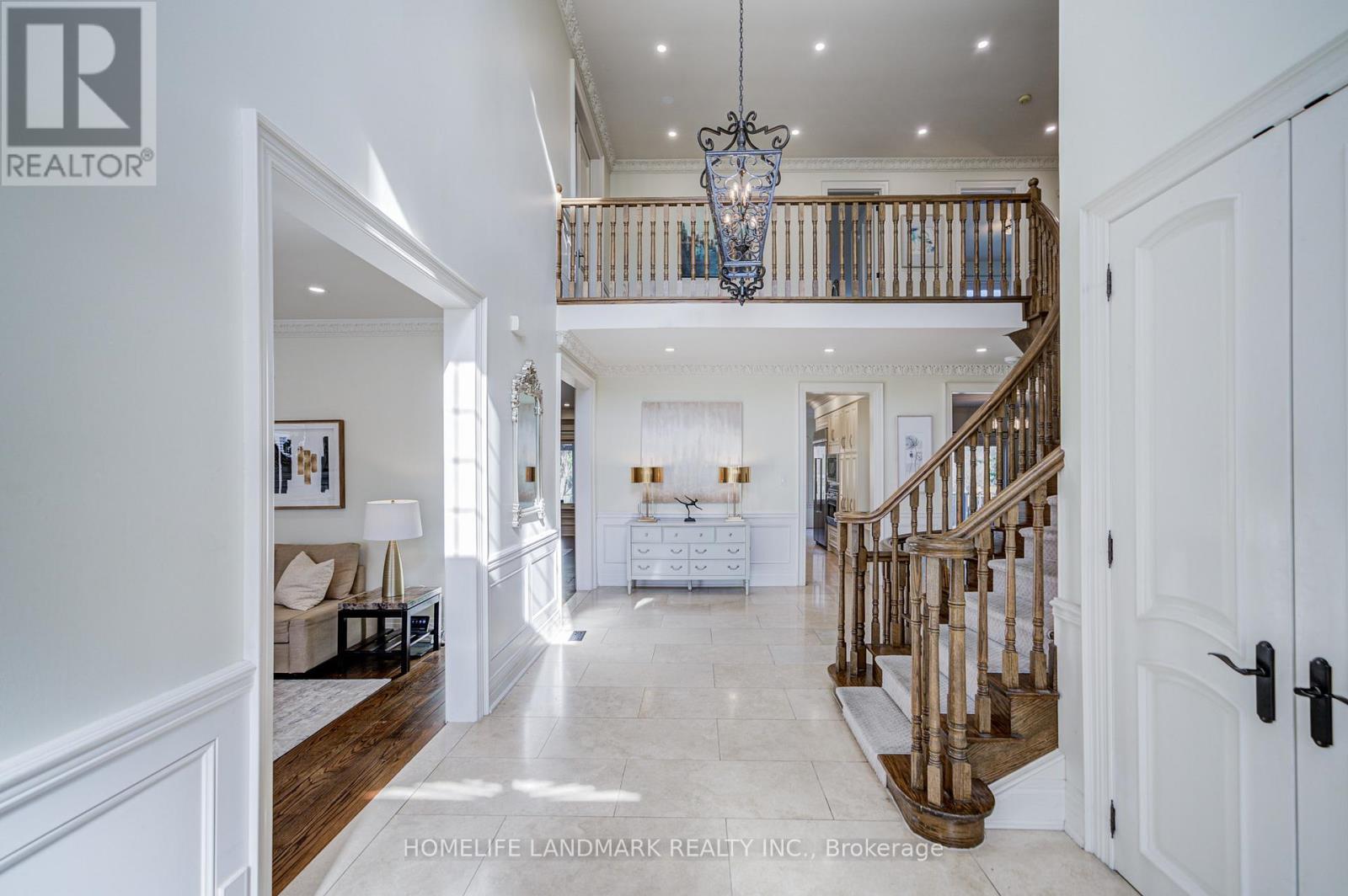 21 Kirkdale Crescent, Toronto, ON