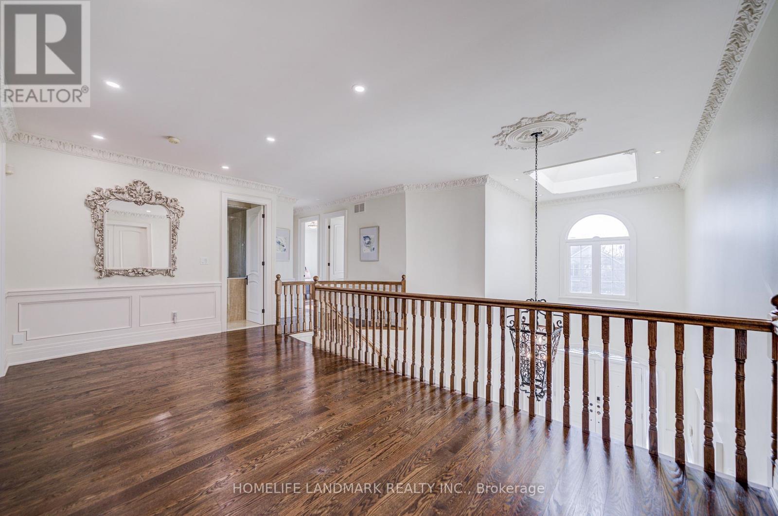 21 Kirkdale Crescent, Toronto, ON