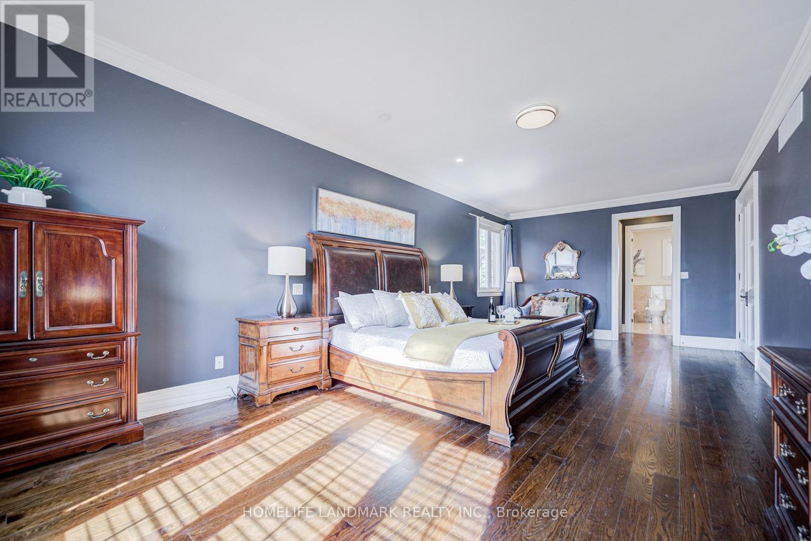 21 Kirkdale Crescent, Toronto, ON