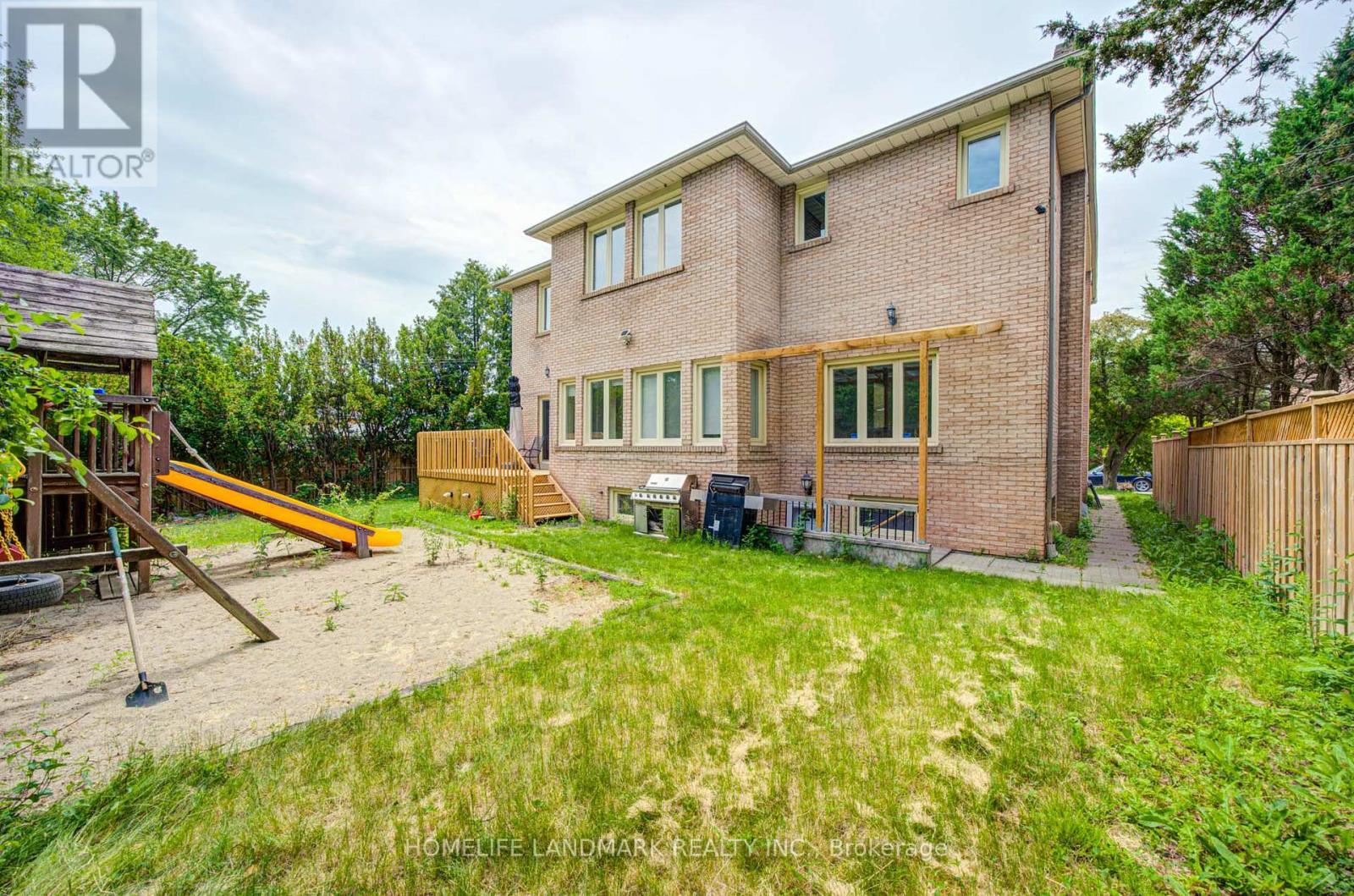 21 Kirkdale Crescent, Toronto, ON