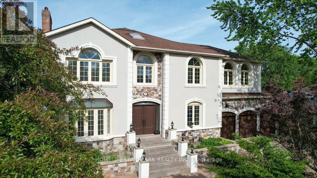 21 Kirkdale Crescent, Toronto, ON