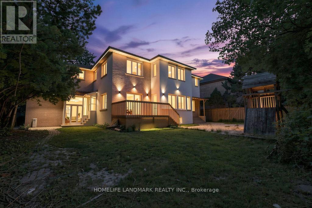 21 Kirkdale Crescent, Toronto, ON
