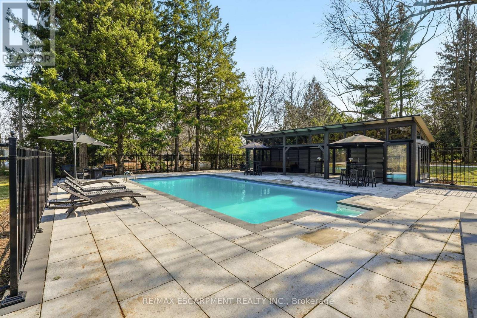 1189 Britannia Road, Burlington, ON - Outdoor With In Ground Pool