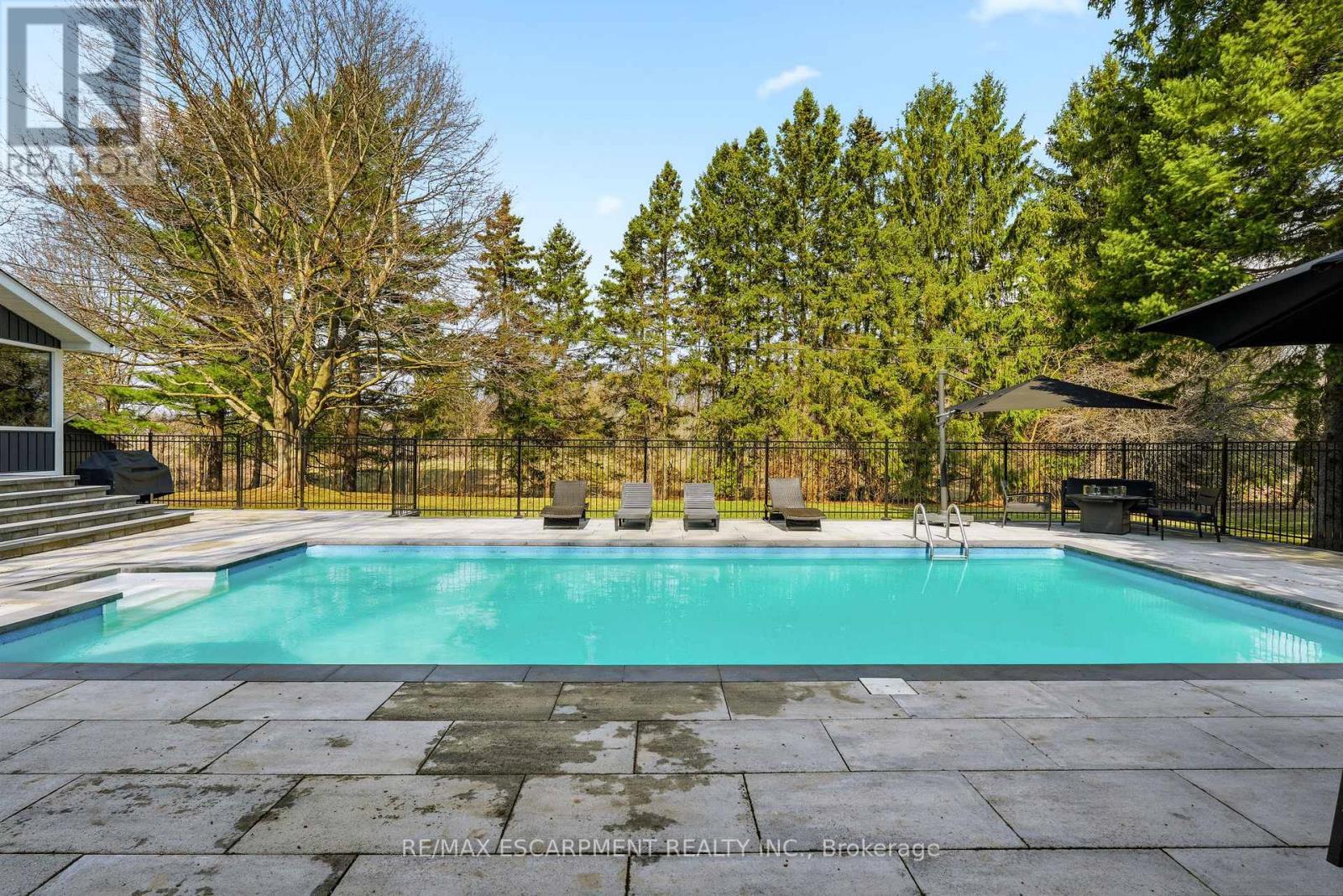 1189 Britannia Road, Burlington, ON - Outdoor With In Ground Pool With Backyard