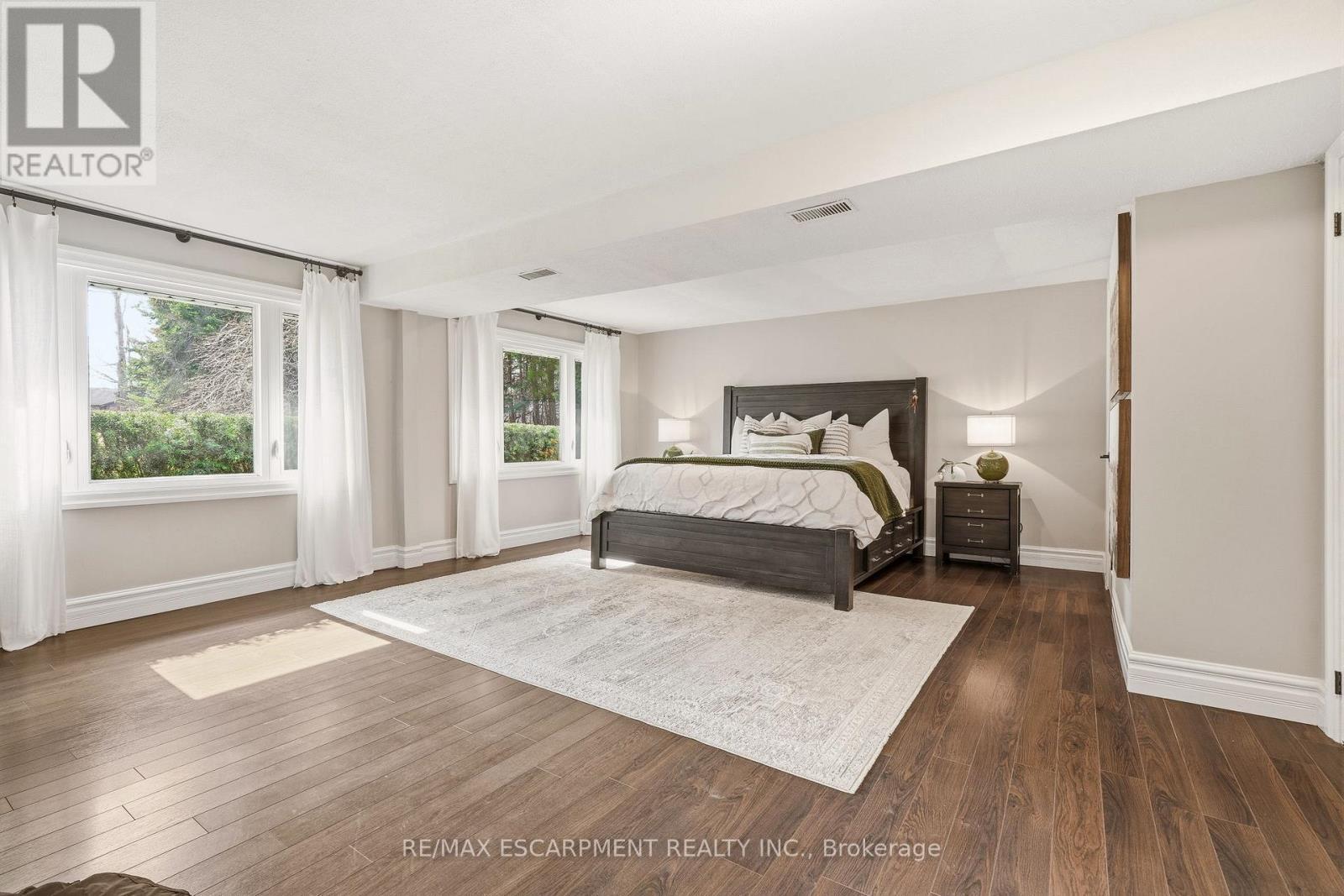 1189 Britannia Road, Burlington, ON - Indoor Photo Showing Bedroom
