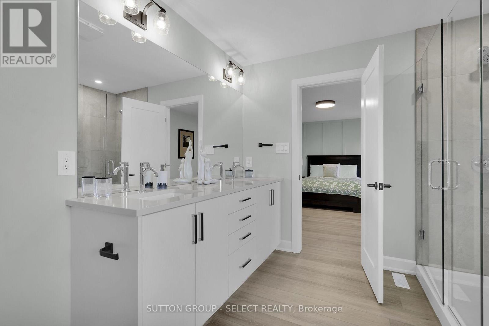 1 Bancroft Road, St. Thomas, ON - Indoor Photo Showing Bathroom