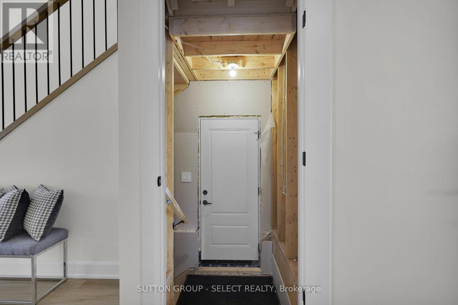 1 Bancroft Road, St. Thomas, ON - Indoor