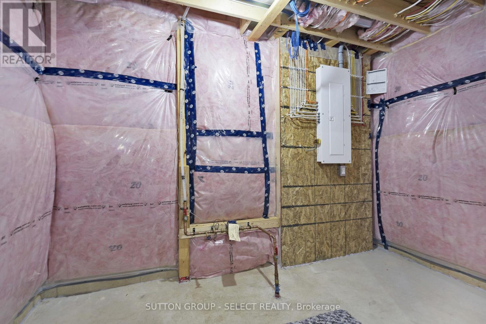 1 Bancroft Road, St. Thomas, ON - Indoor Photo Showing Basement
