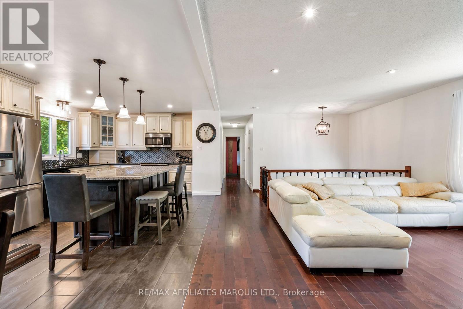 1507 Catherine Street, Cornwall, ON - Indoor Photo Showing Other Room
