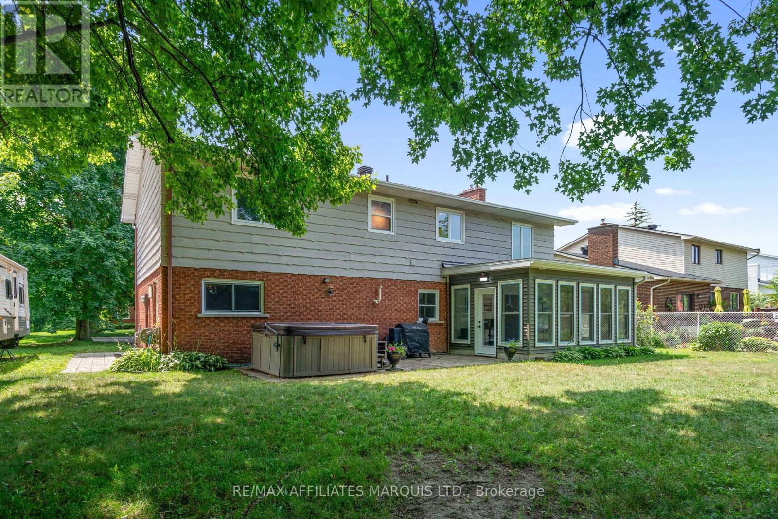 1507 Catherine Street, Cornwall, ON - Outdoor