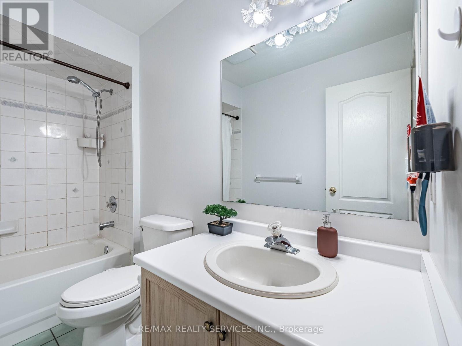 136 - 1995 Royal Road, Pickering, ON - Indoor Photo Showing Bathroom