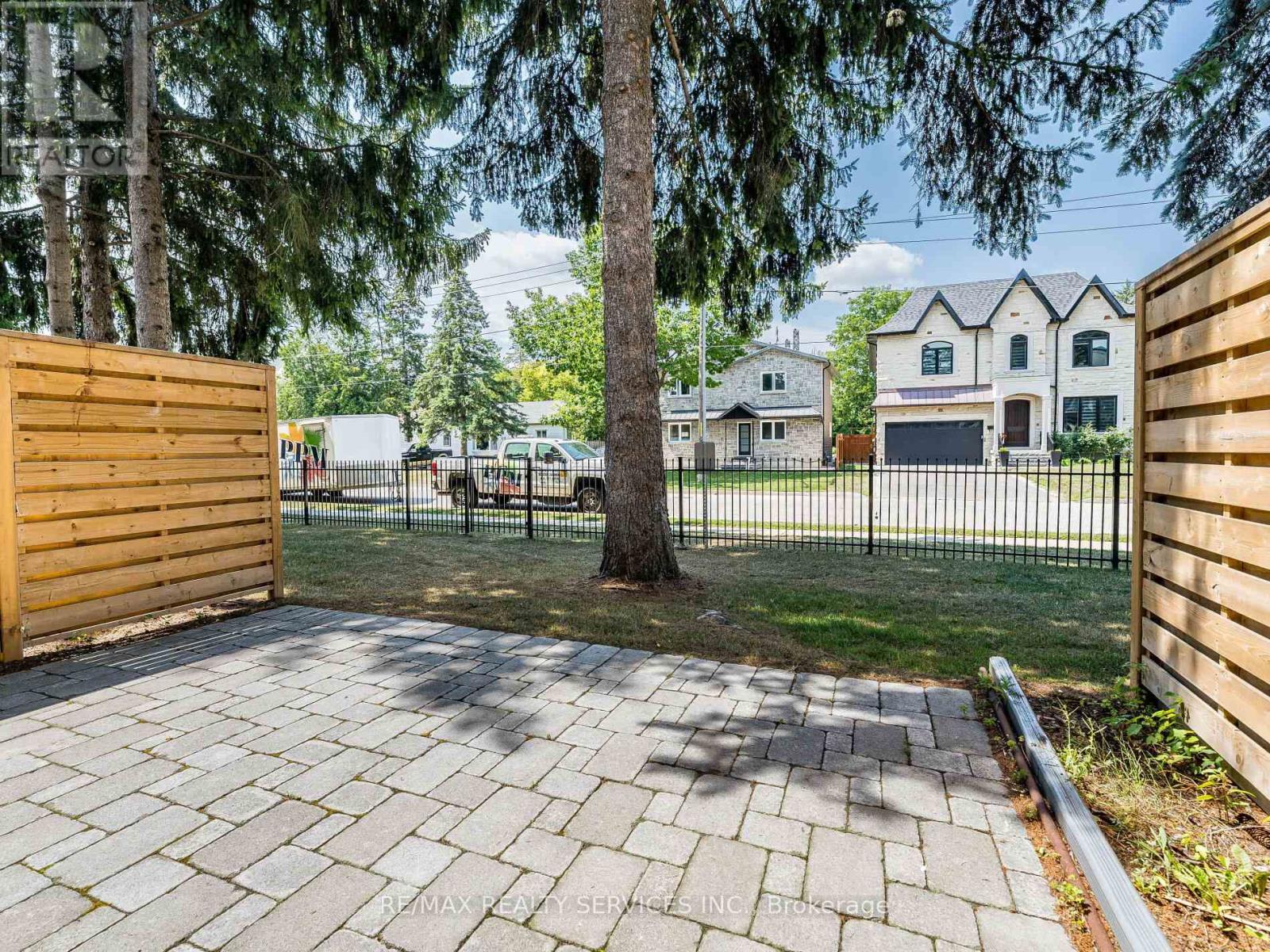 136 - 1995 Royal Road, Pickering, ON - Outdoor
