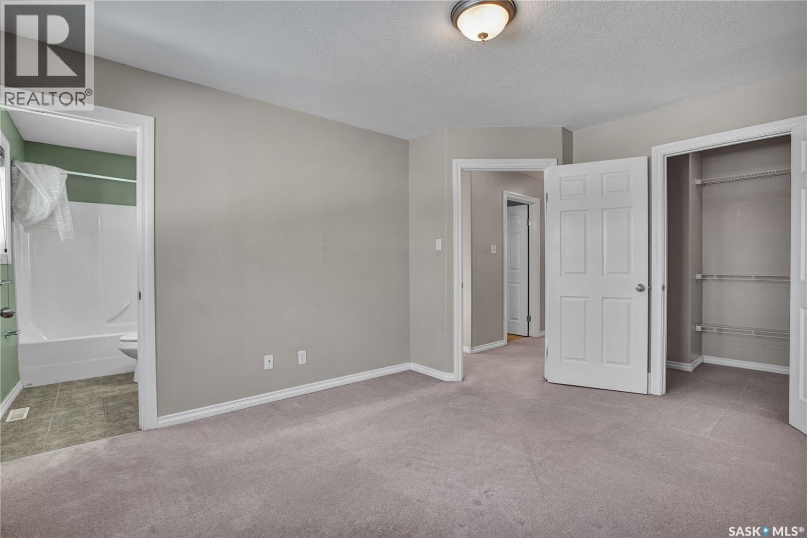 B 620 7Th Street E, Saskatoon, SK - Indoor