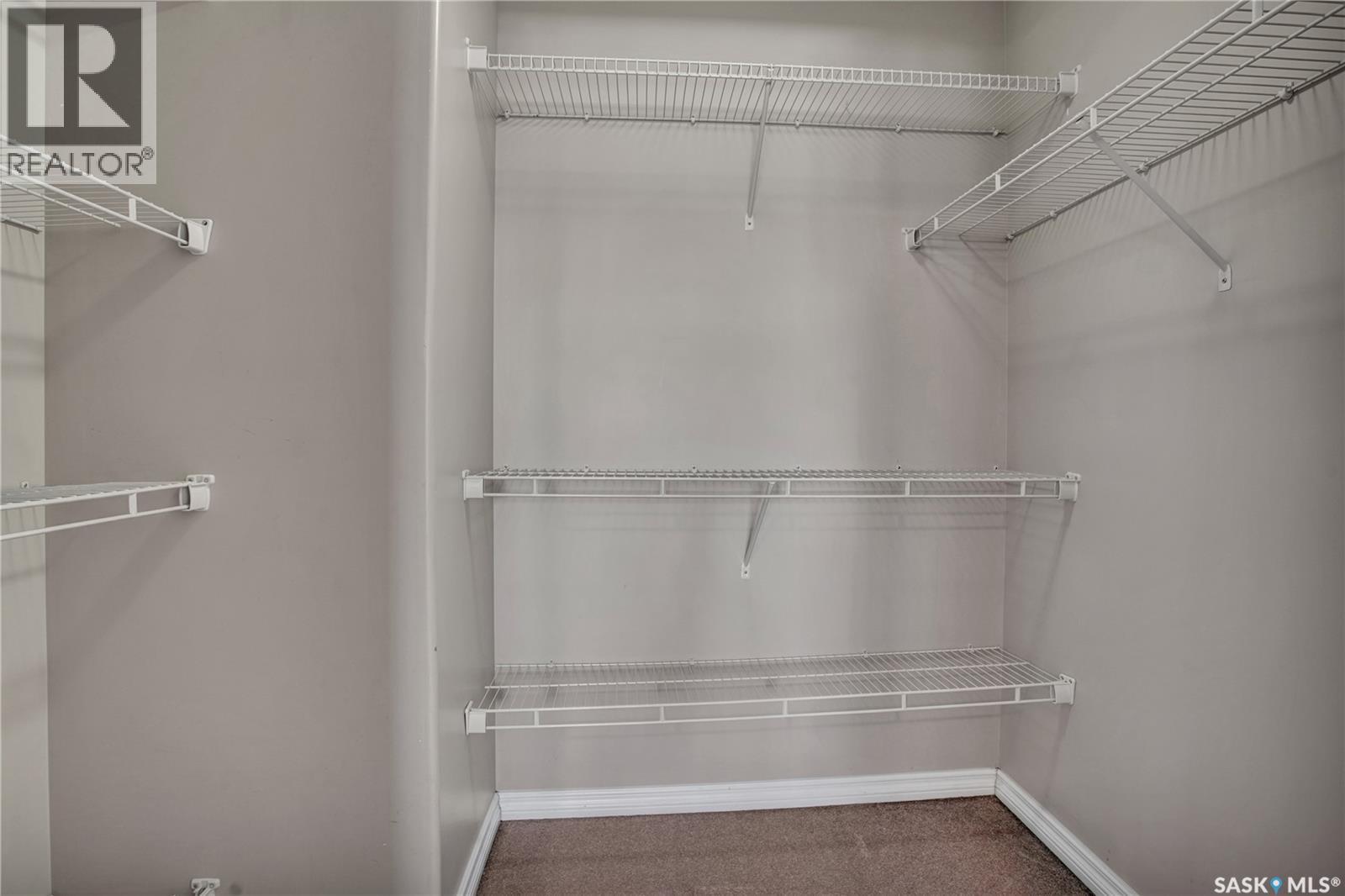 B 620 7Th Street E, Saskatoon, SK - Indoor With Storage