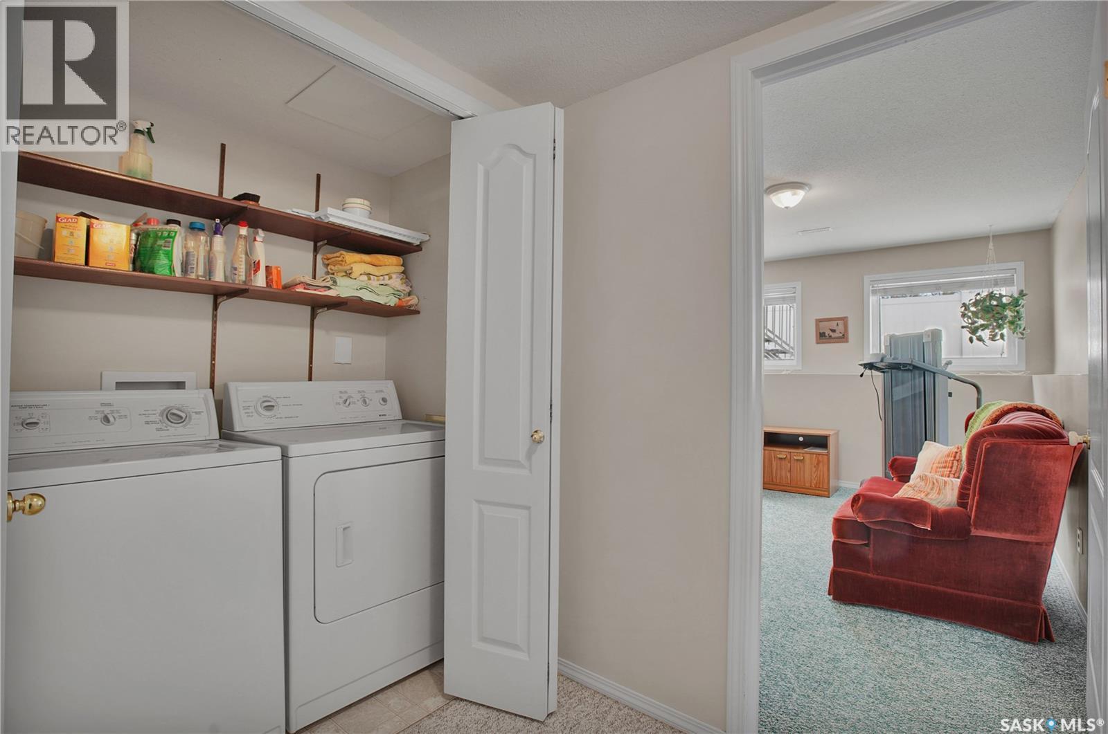 109 810 Mendel Crescent, Saskatoon, SK - Indoor Photo Showing Laundry Room