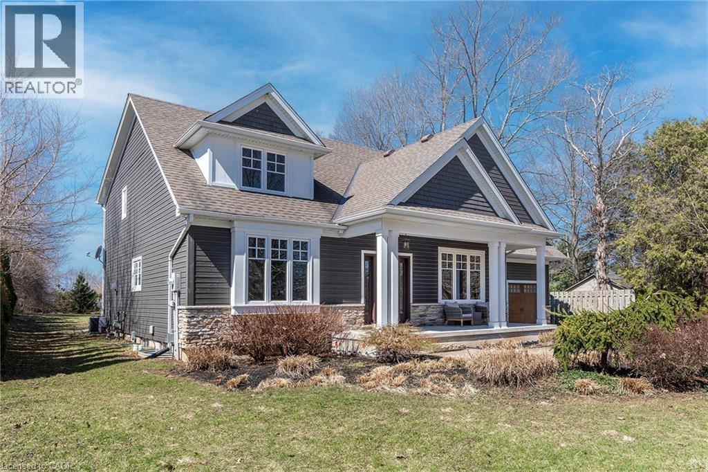 400 Hamilton Drive, Ancaster, ON - Outdoor With Facade