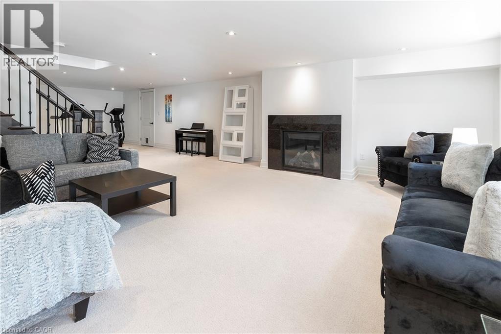 400 Hamilton Drive, Ancaster, ON - Indoor Photo Showing Living Room With Fireplace