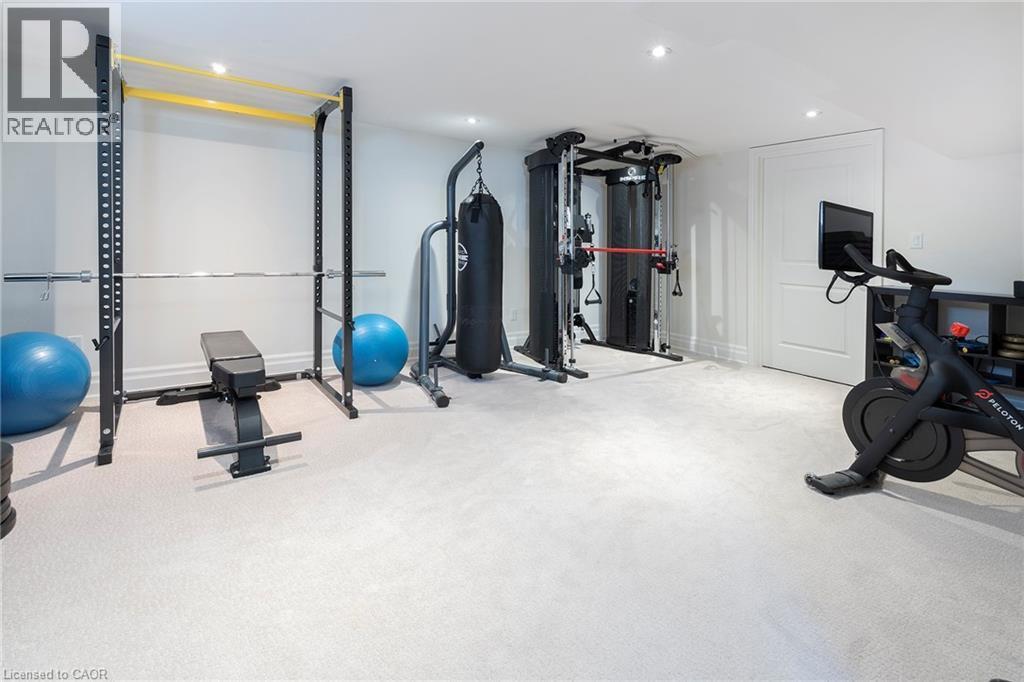 400 Hamilton Drive, Ancaster, ON - Indoor Photo Showing Gym Room