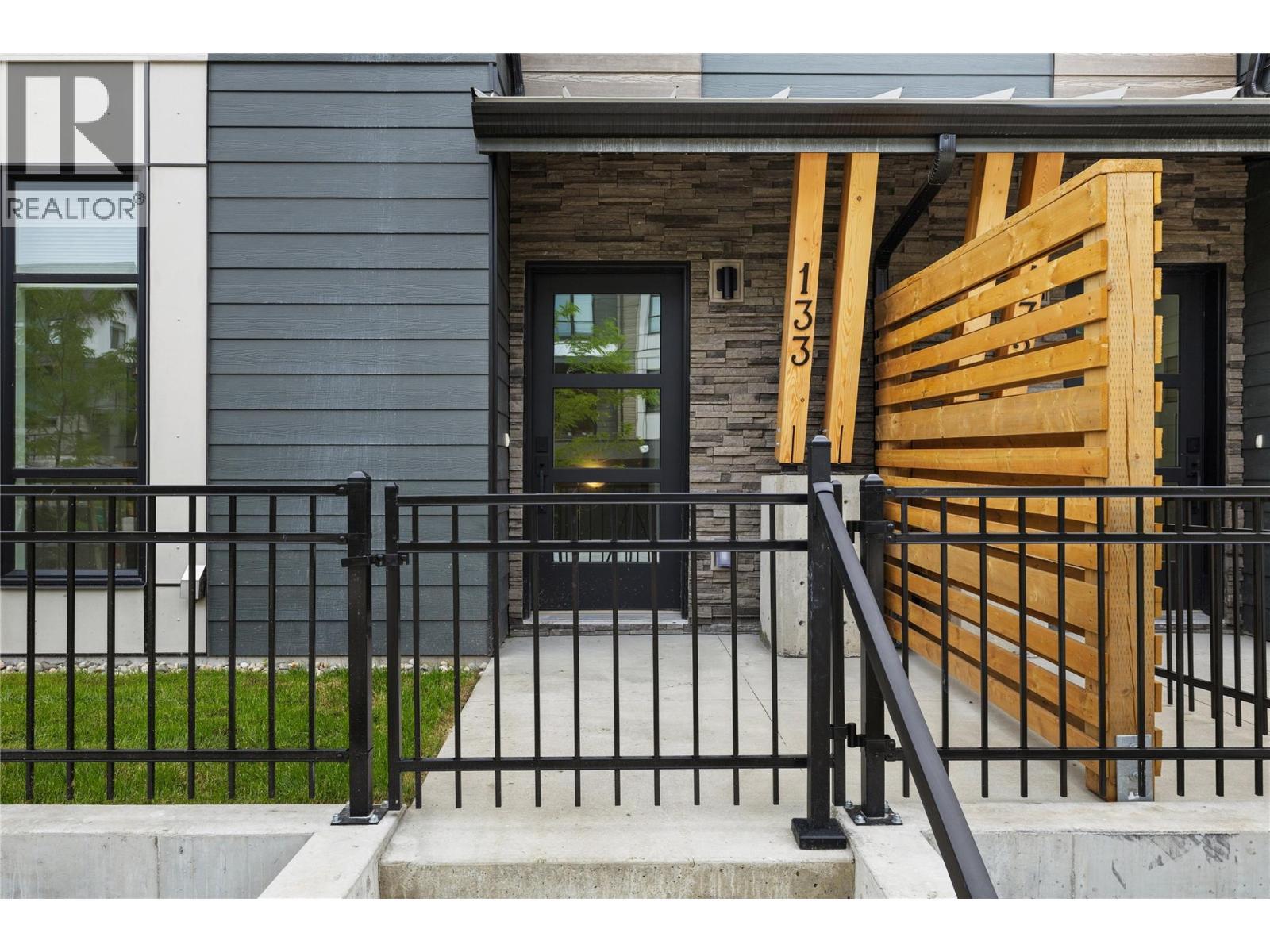 Welcome to #133 1455 Cara Glen Court at the Peaks! - 1455 Cara Glen Court Unit# 129, Kelowna, BC - Outdoor With Exterior