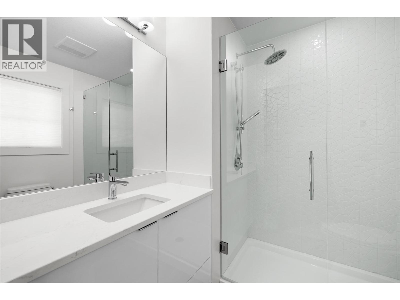 Bathroom 3 - 1455 Cara Glen Court Unit# 129, Kelowna, BC - Indoor Photo Showing Bathroom