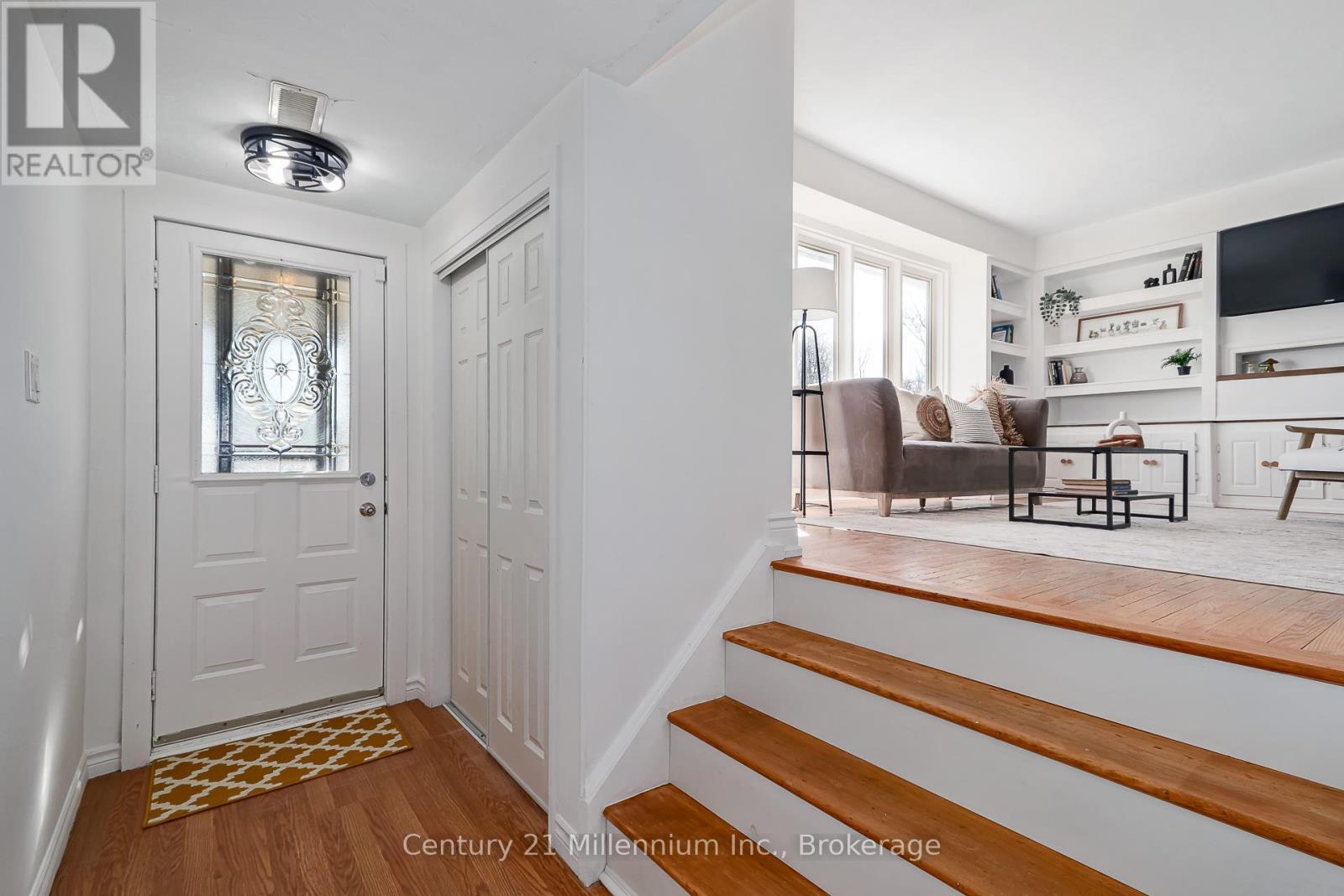 22 Dickson Road, Collingwood, ON - Indoor Photo Showing Other Room