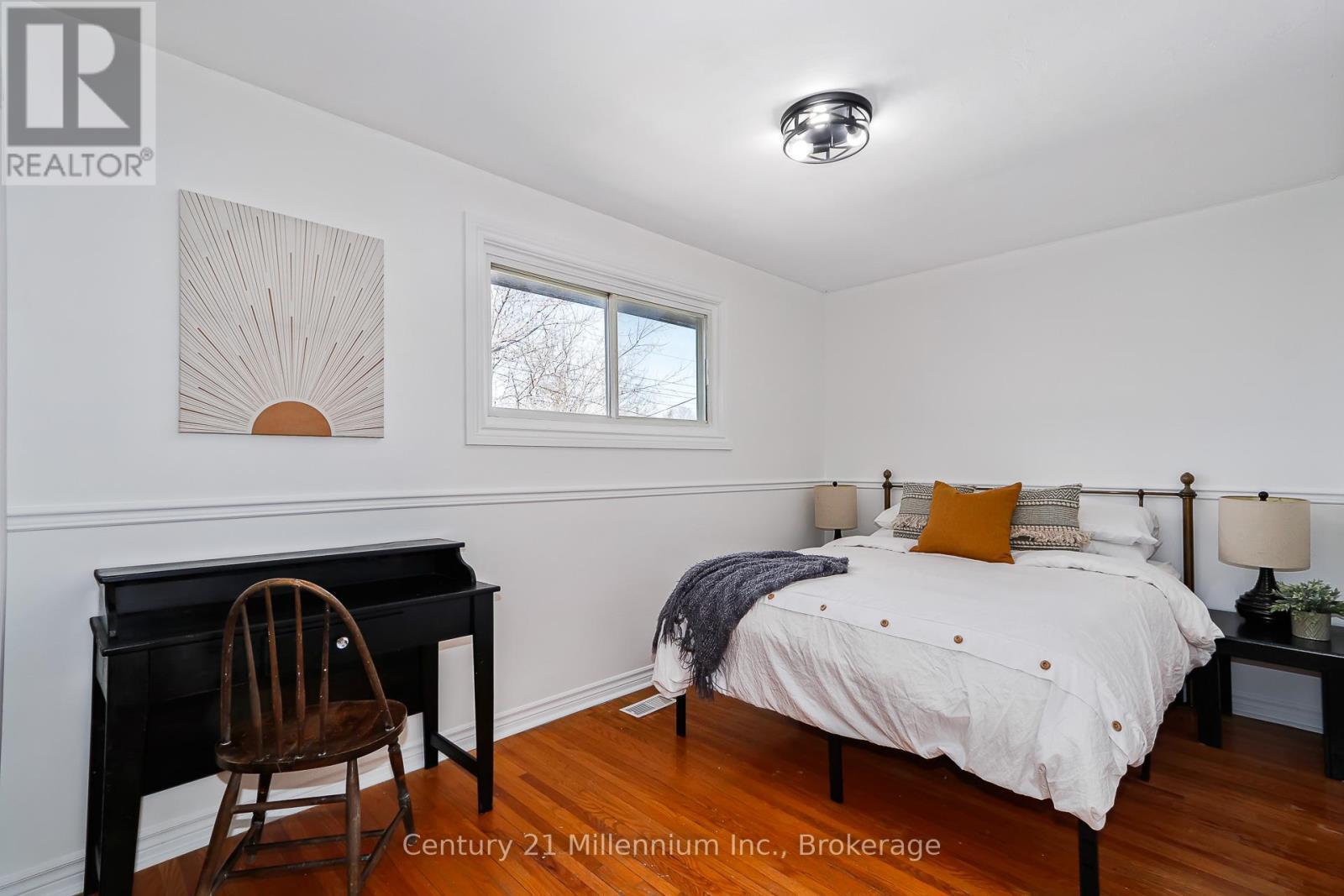 22 Dickson Road, Collingwood, ON - Indoor Photo Showing Bedroom