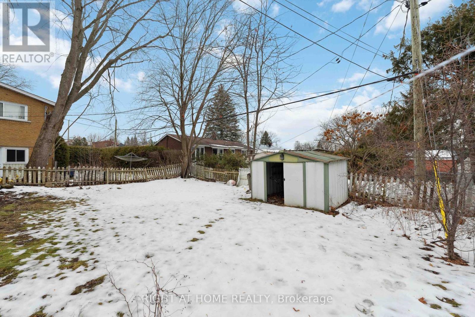 1274 Cobden Road E, Ottawa, ON - Outdoor